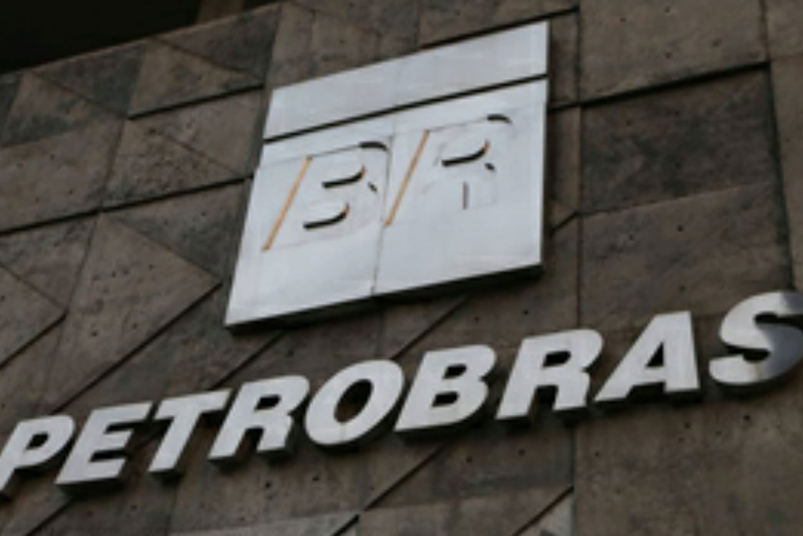 Petrobras recebe R$ 654 milhões recuperados pela Lava Jato